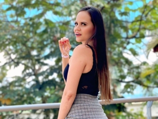 Sexo por webcam con Aliciareing