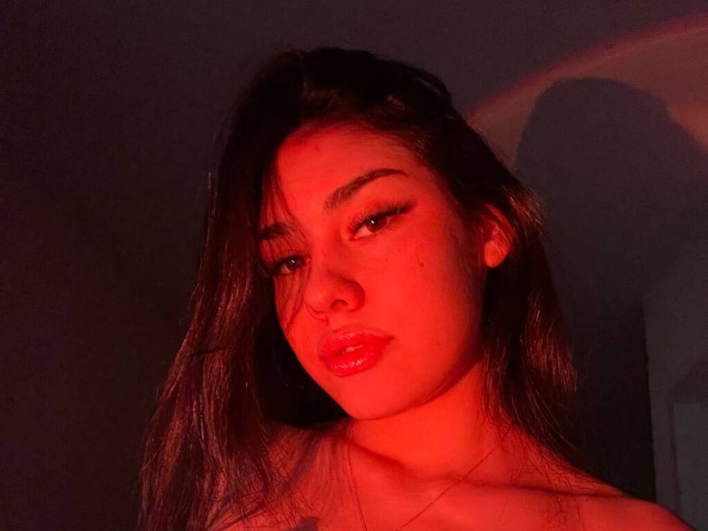 Aliciecarroll's profile - Image n°0