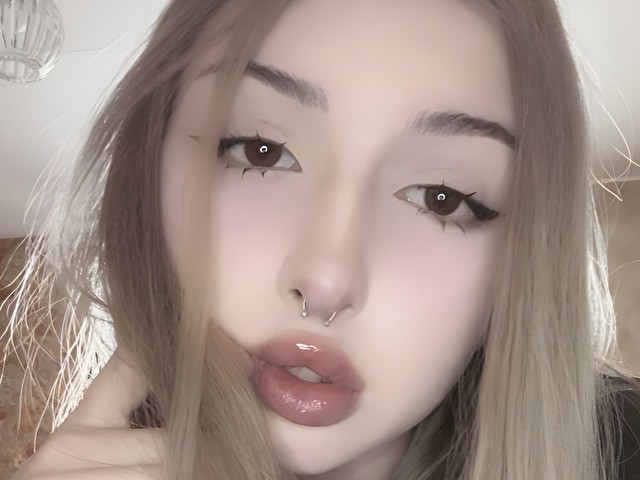 AlinaBlayne's profiel - Afbeelding n°0