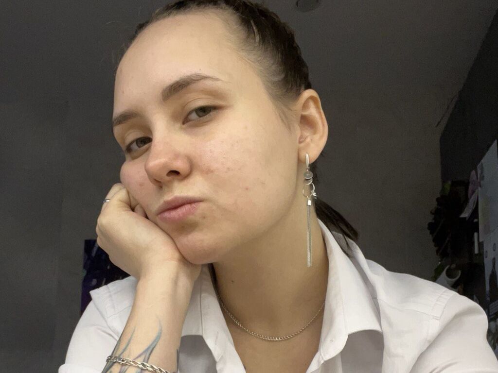 Alinabrowni's profile - Image n°0