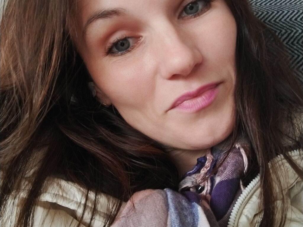 Alinadevis's profile - Image n°0