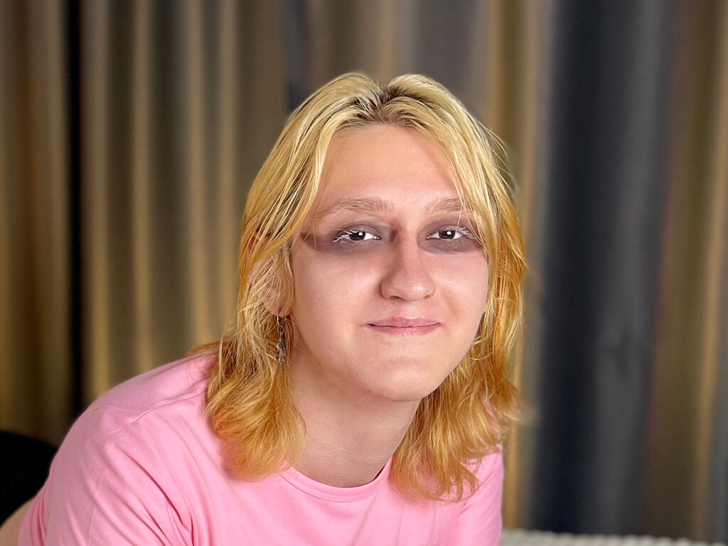 Alisacrause's profile - Image n°1
