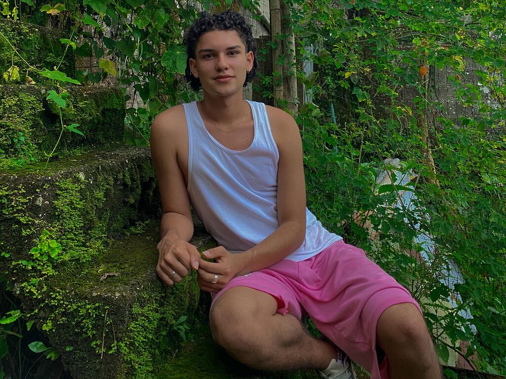 Alisebas's profile - Image n°0