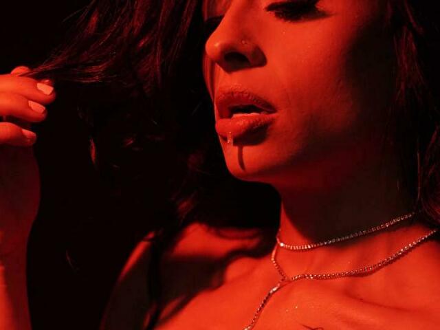 Aliselyons's profile - Image n°1