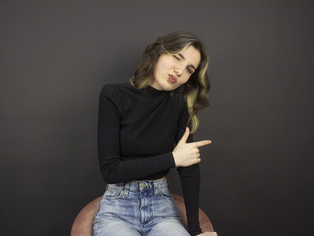 Profil de Alisialinwood - Photo n°0