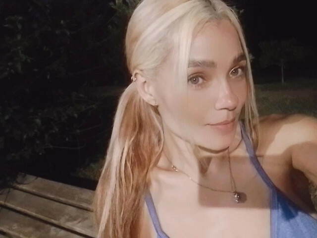 AlisonQuinn's profile - Image n°4