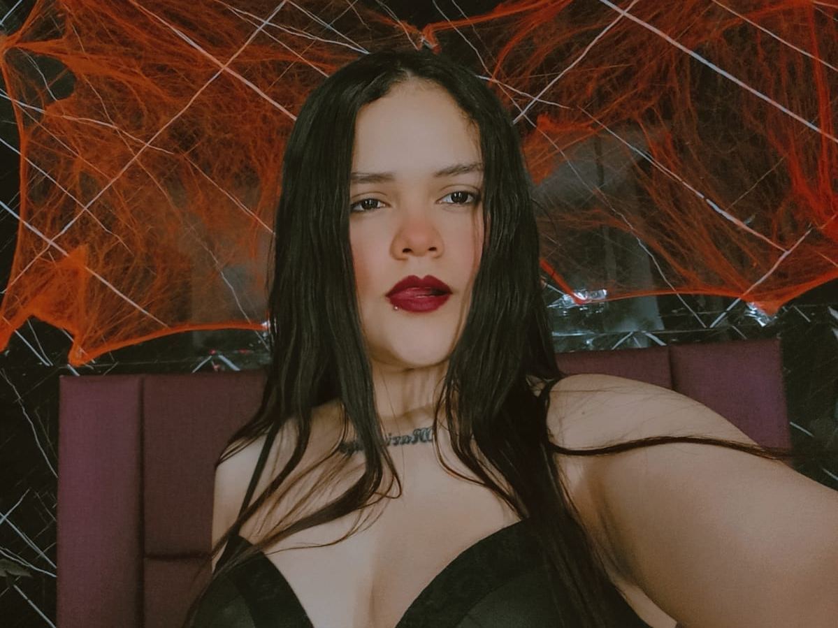 Allanaray's profile - Image n°1