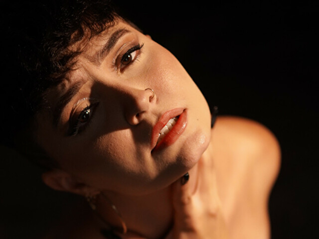 Profil de AlmaMoore - Photo n°2