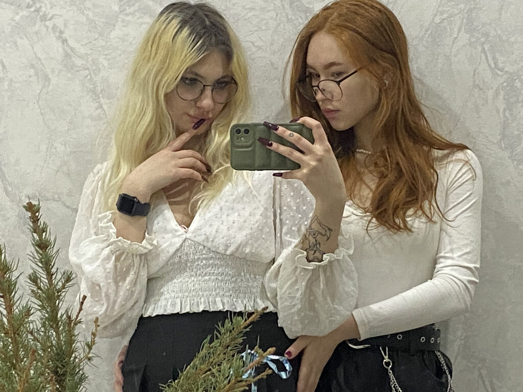 Alodieandgladys's profile - Image n°0