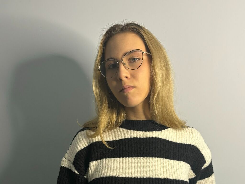 Alodiebenny's profile - Image n°0