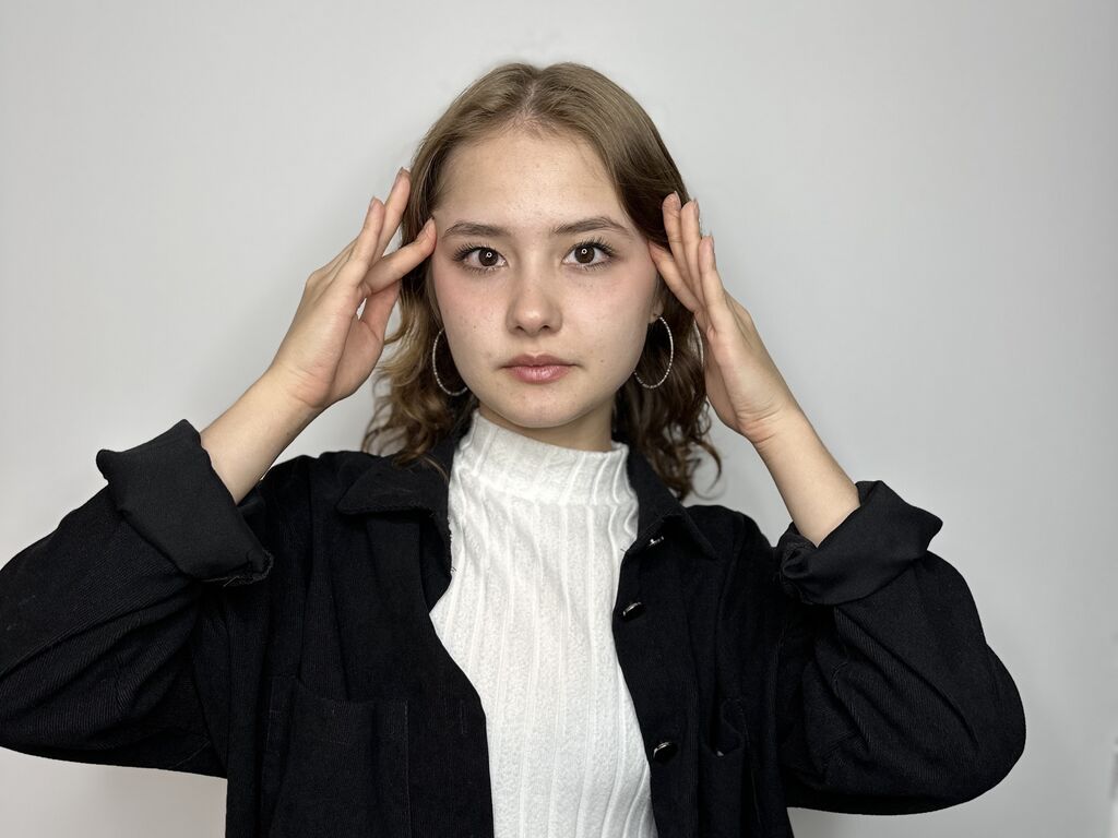 Alodieharwell's profile - Image n°0