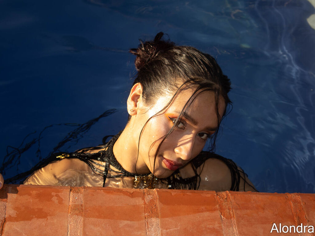 Alondrabenett's profile - Image n°3