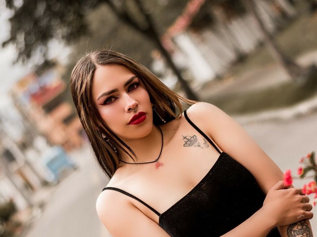 Alyshasaret's profile - Image n°0