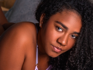 Sexo por webcam con Amararuiiz