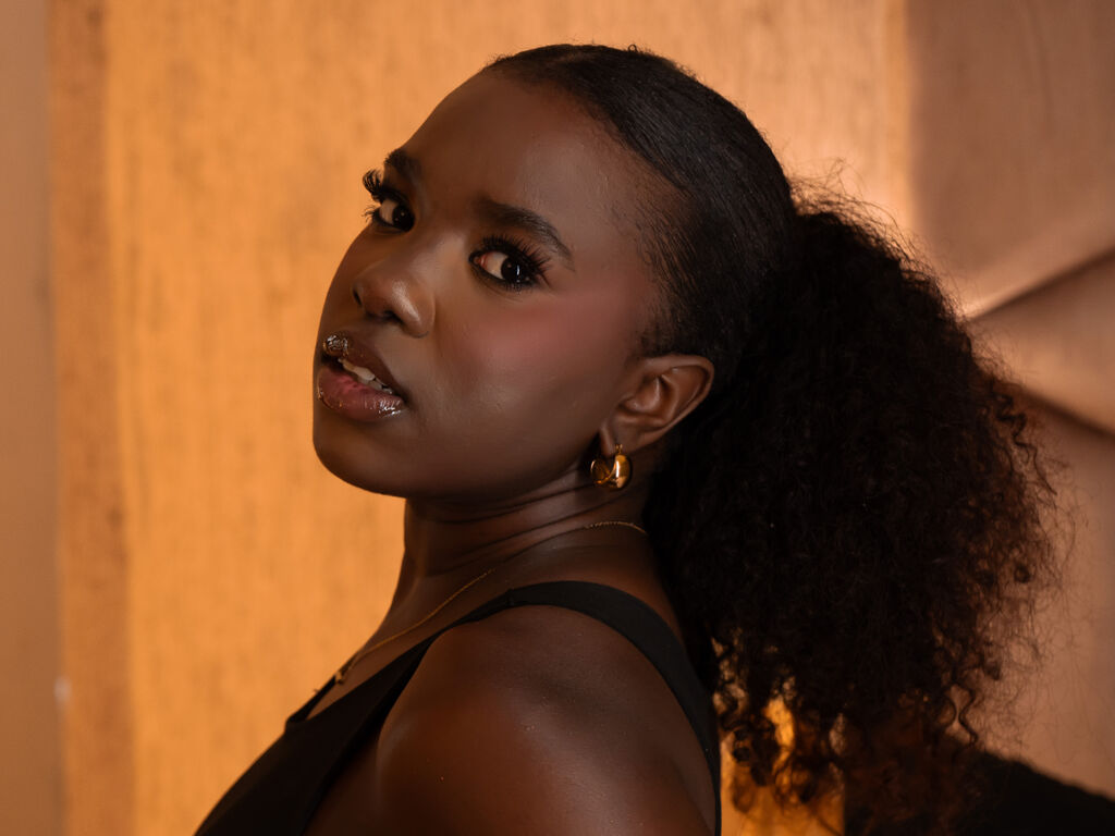 Ambarvixen's profile - Image n°1