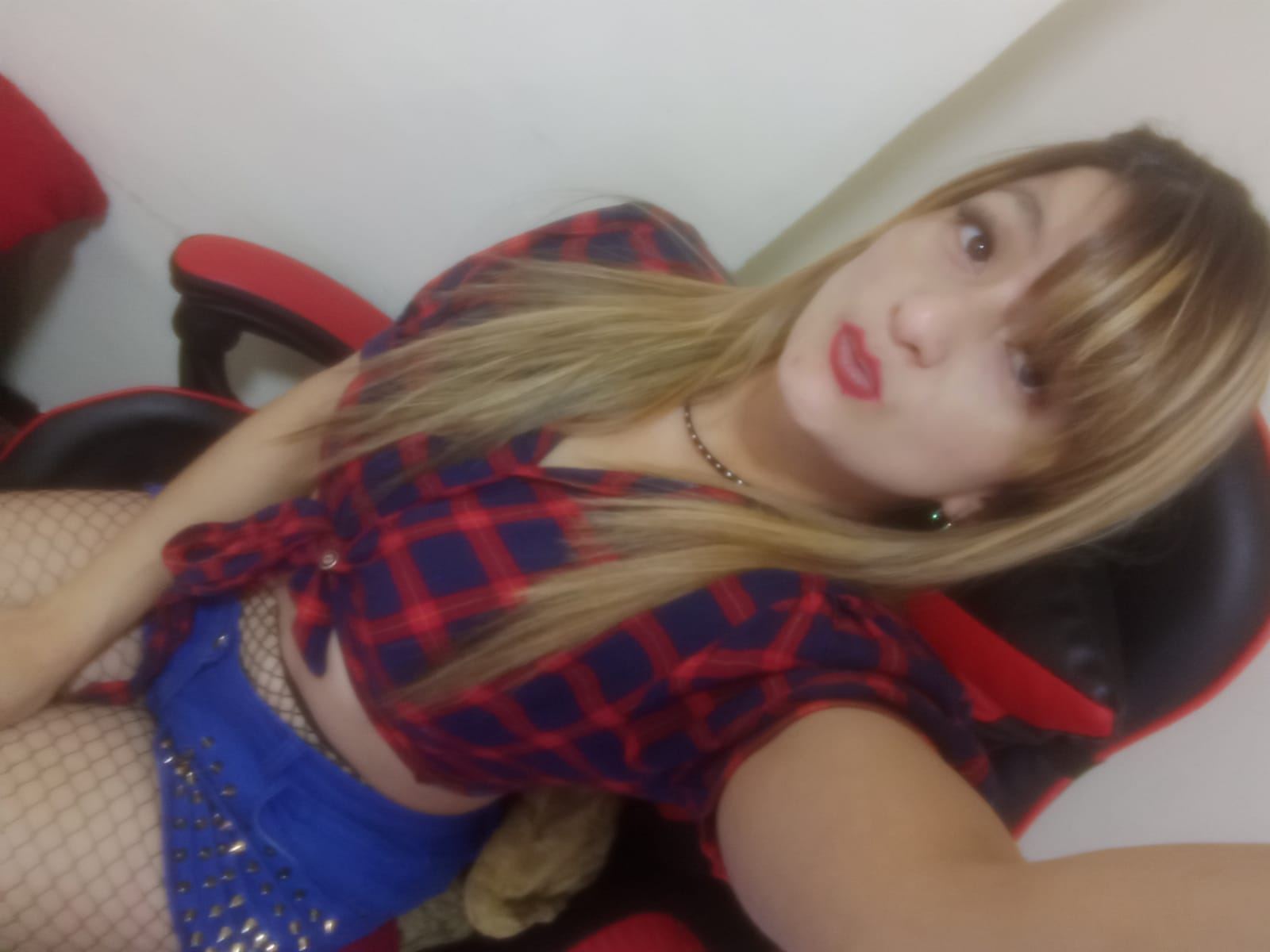 Ambeerjohnsoon's profile - Image n°0