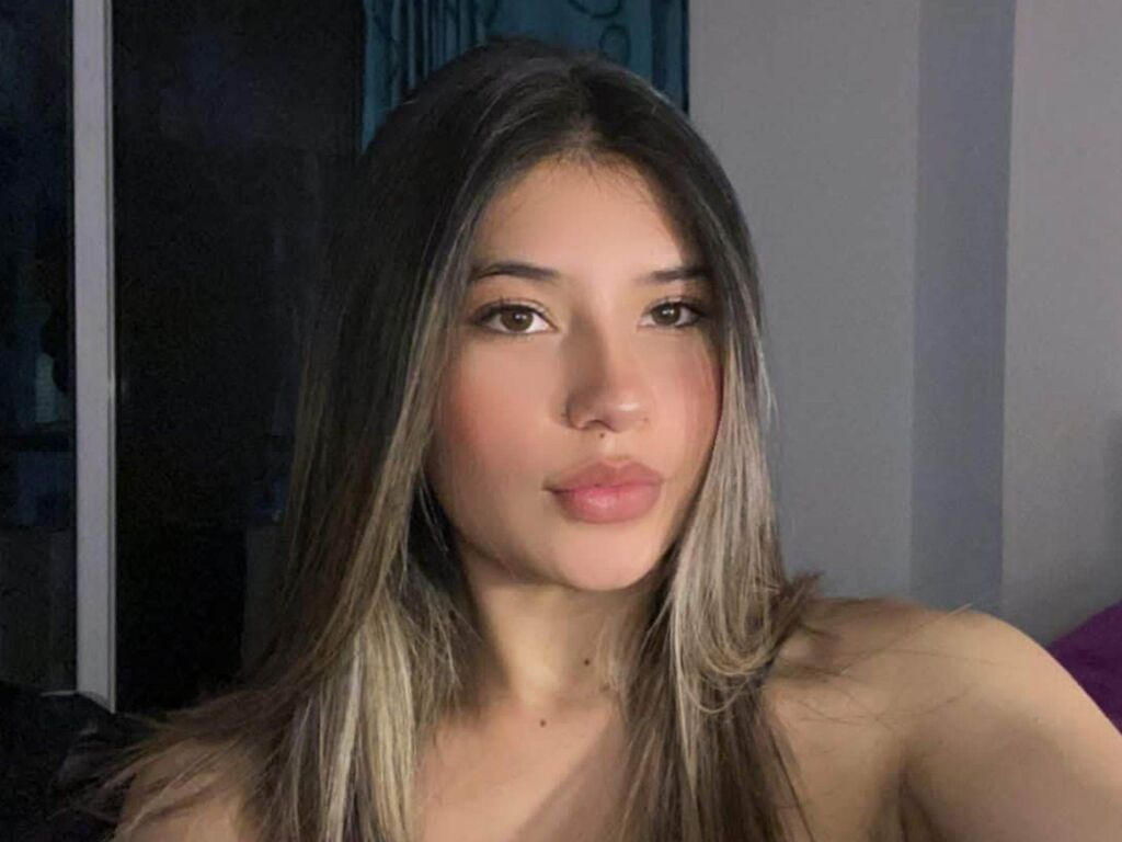 Ambercastrillon's profile - Image n°0