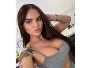 Amelia_Summers