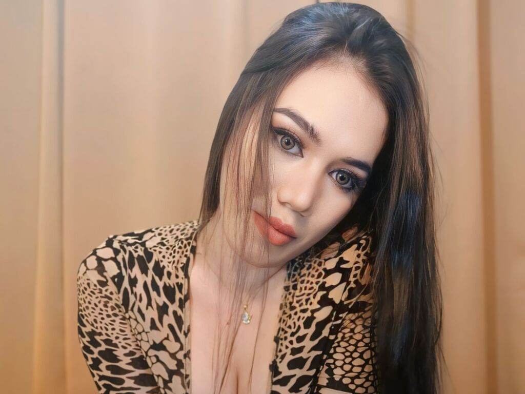 Ameliaeverest's profile - Image n°1