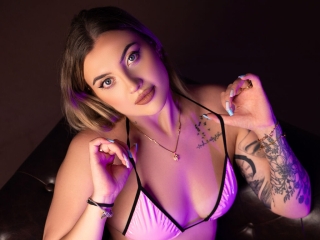 Webcam sex with Amelialowe