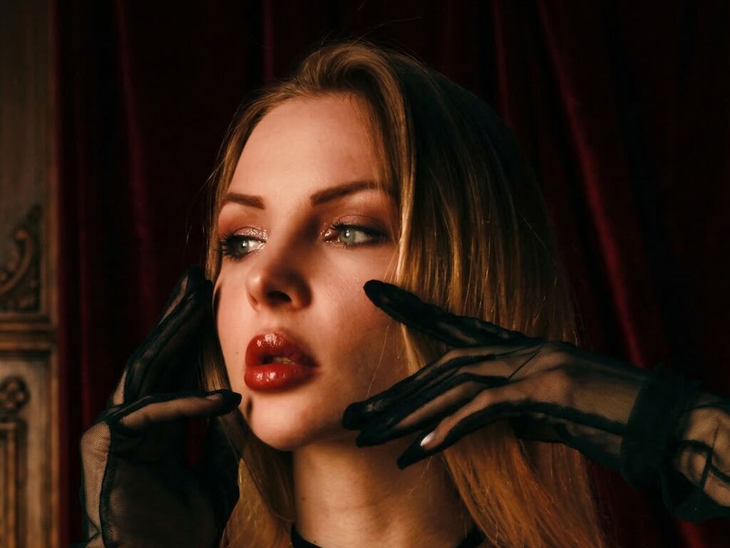 Ameliaros's profile - Image n°1