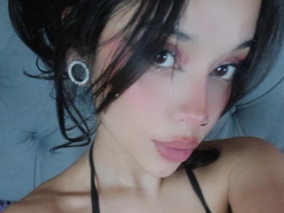 Sexo por webcam con Amelie_Squirt19