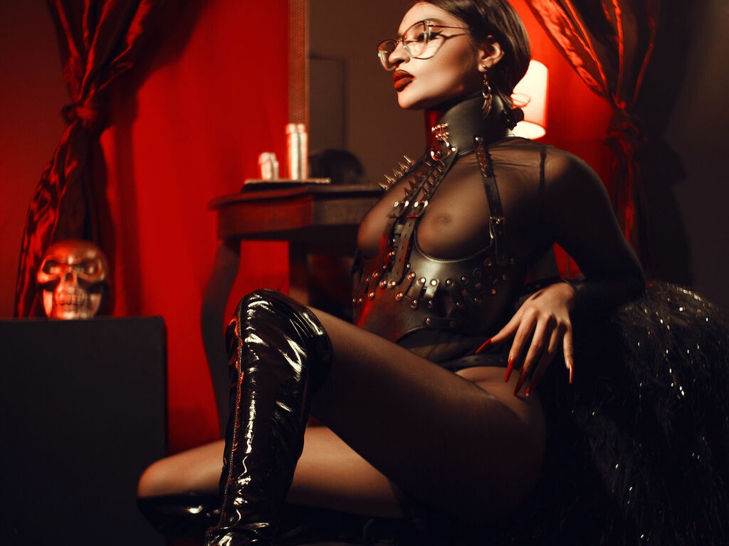 AmeliePierre's profile - Image n°1