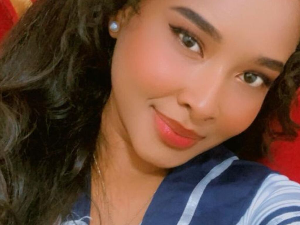 Amelyamolano's profile - Image n°0