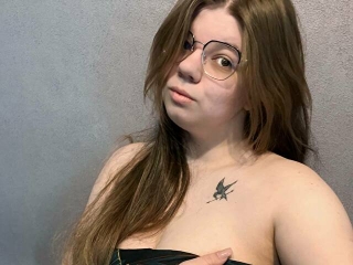 Sexo por webcam con AminaLove