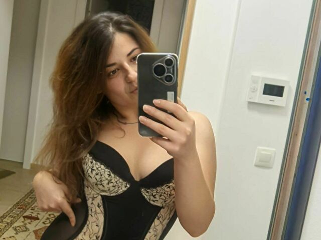 AmmyFlirty's profile - Image n°1