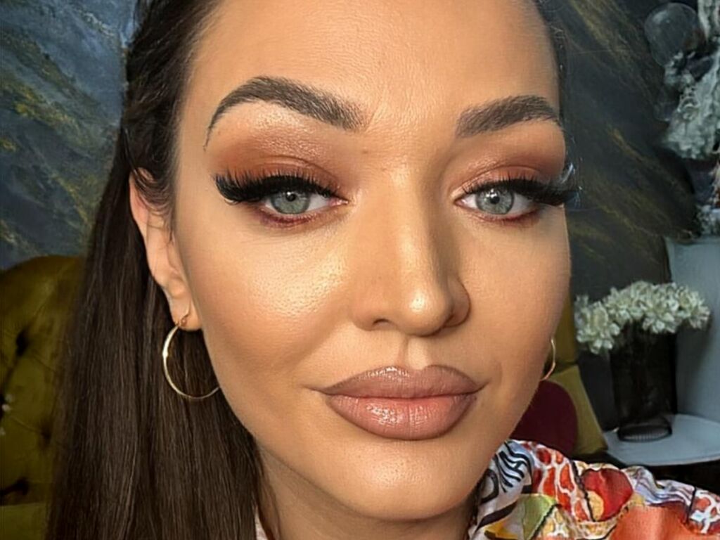 AmySurprising's profile - Image n°2