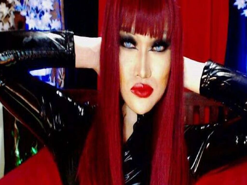 Anadelvey's profile - Image n°0