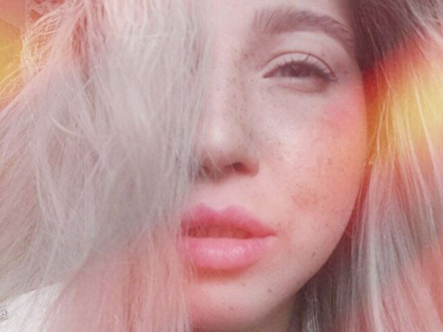 Analetta's profile - Image n°1