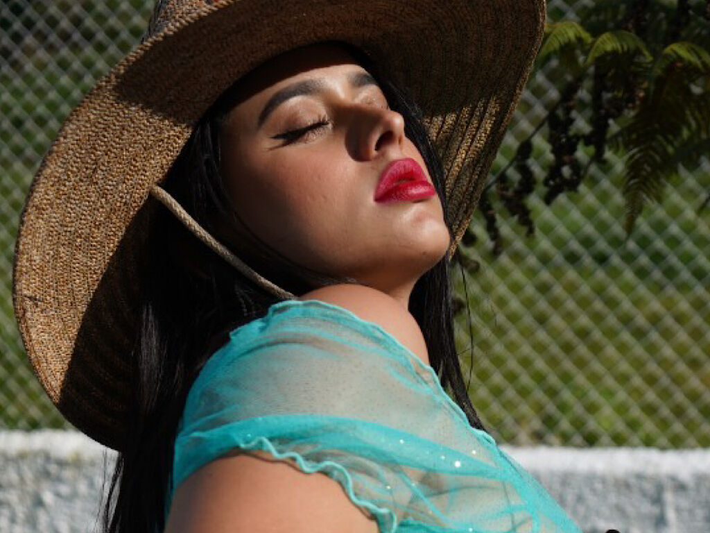 Anavelrosy's profile - Image n°0