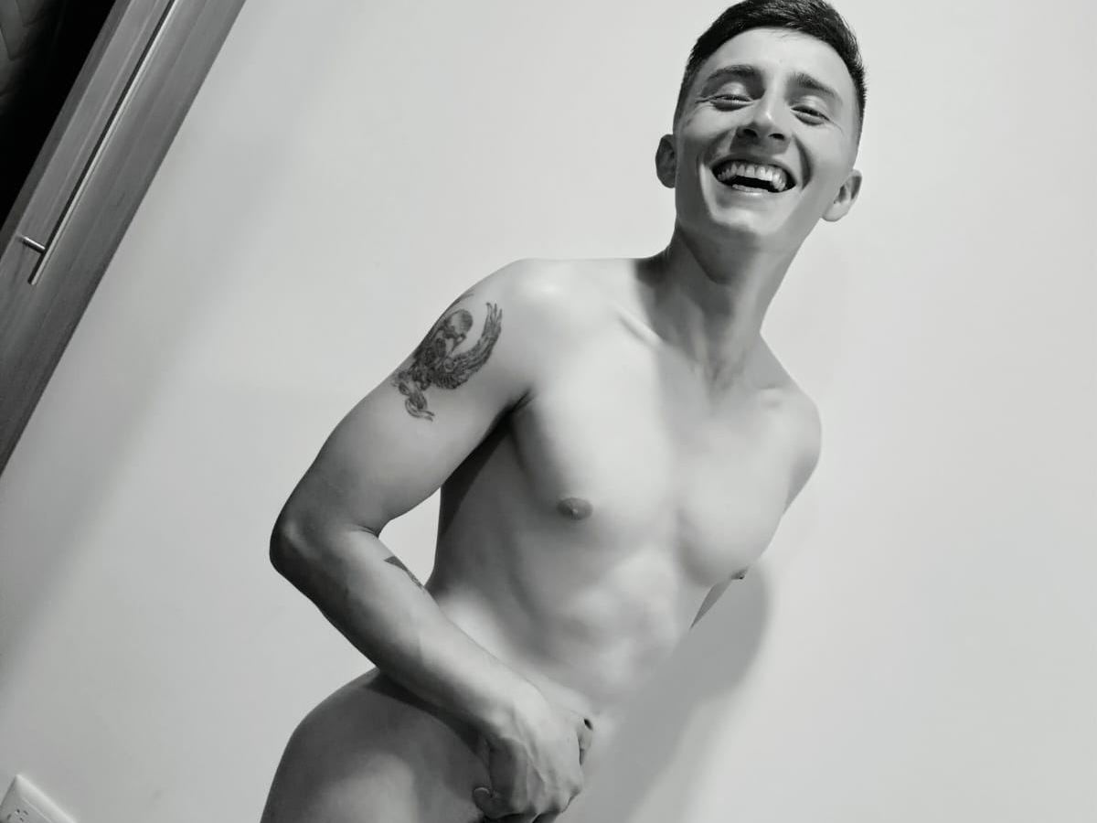 Anddyfetiish's profile - Image n°0