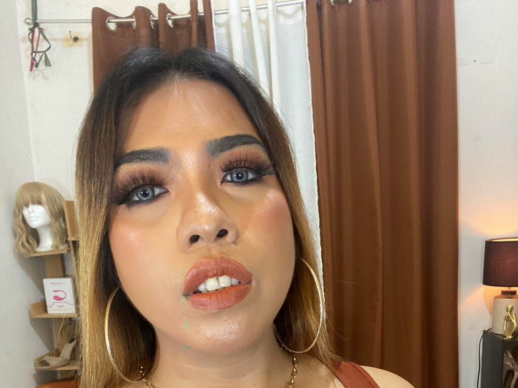 Andrearowland's profile - Image n°1