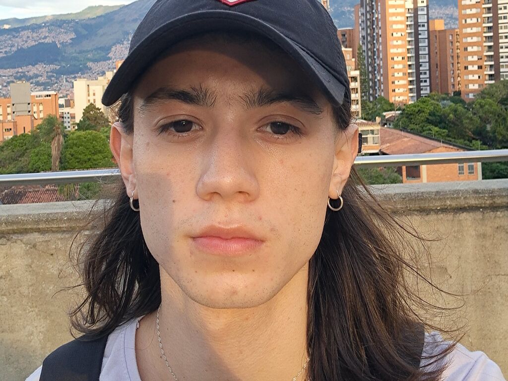 Andresbravo's profile - Image n°0