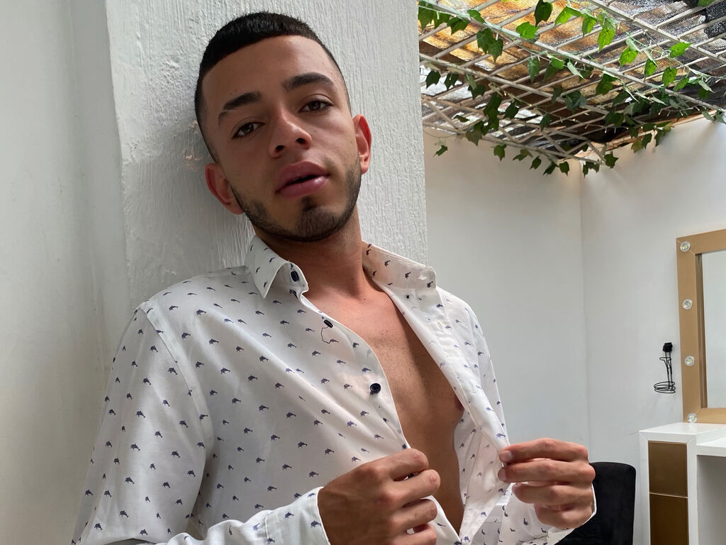 Andrewcosio's profile - Image n°0