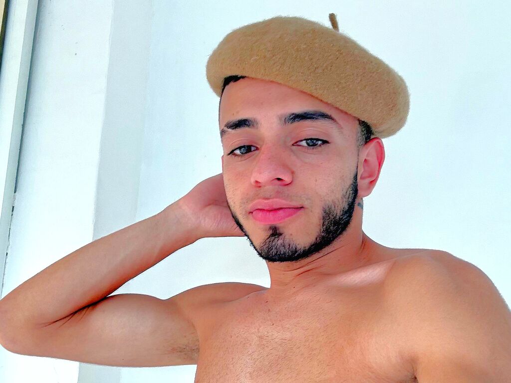 Andrewcosio's profile - Image n°3