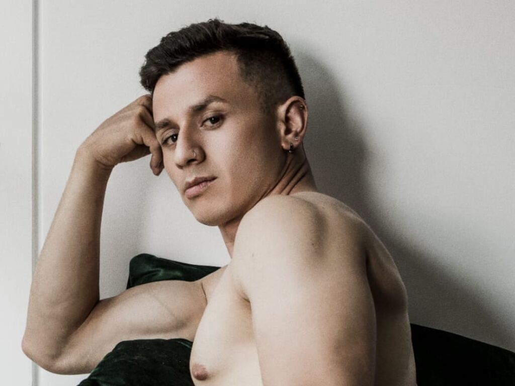 Andrewfalconn's profile - Image n°0