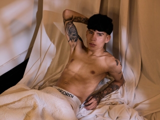 Webcam sex with Angel_Luna23