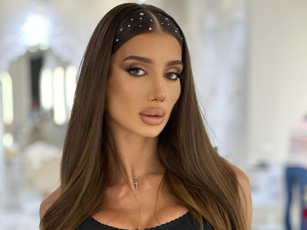 AngelaDevlin' profilo - Immagine n°7