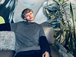 Live Sex Angeladrien