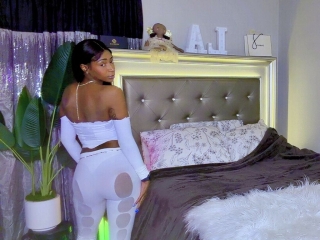 Sexo por webcam con Angelamonroe