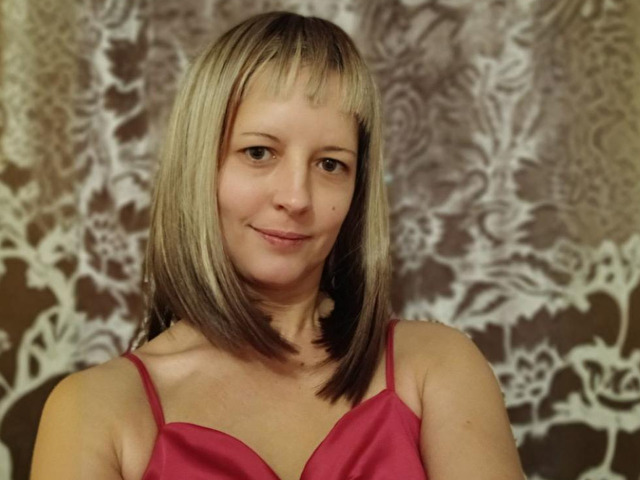 AngelaRoxyx's profile - Image n°6