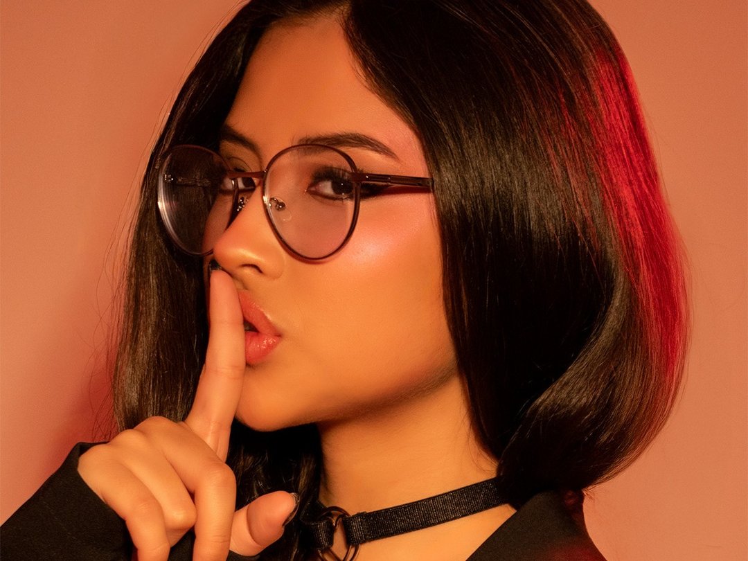 Angelaward's profiel - Afbeelding n°0