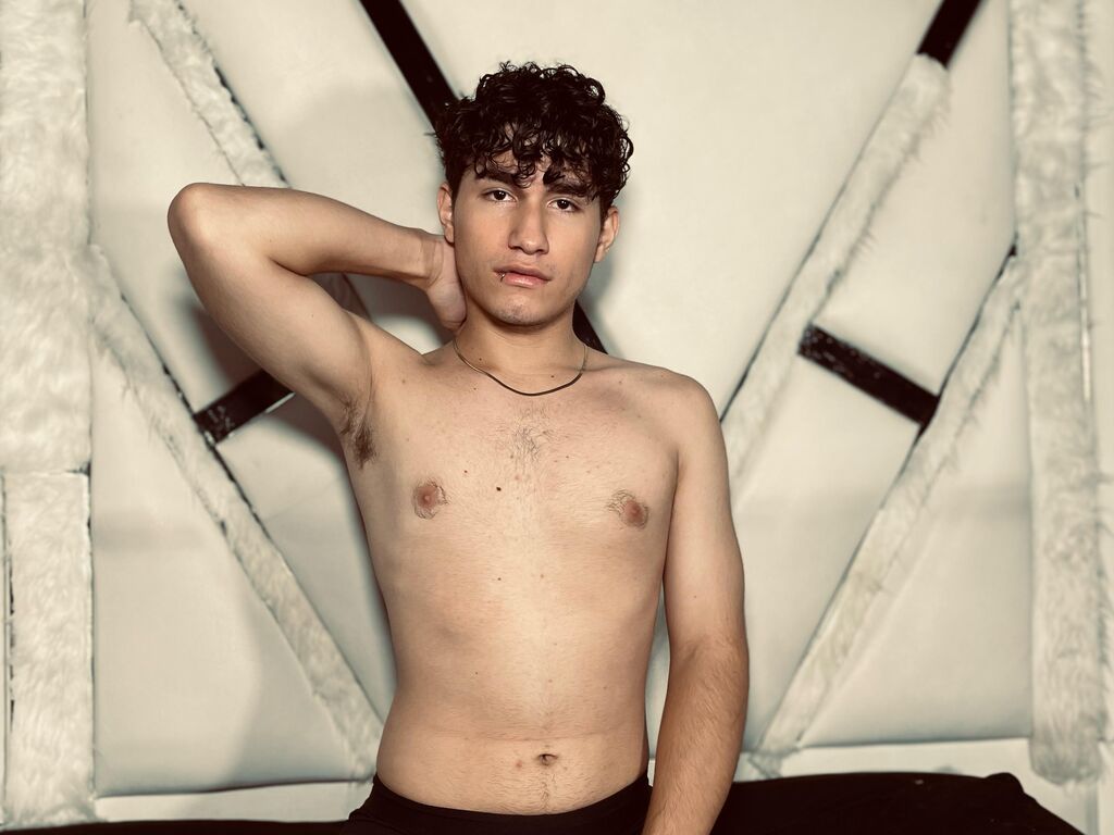 Angeldustin's profile - Image n°1