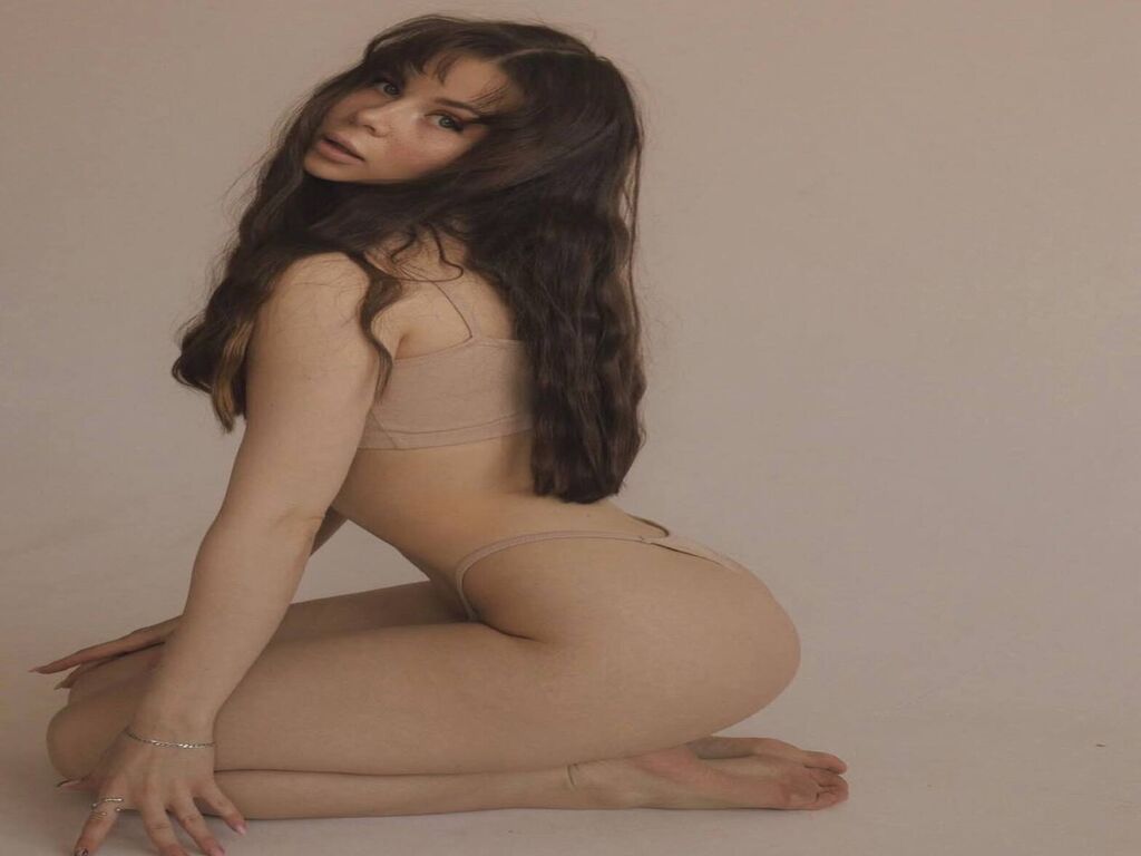 Angelicayearout's profile - Image n°1