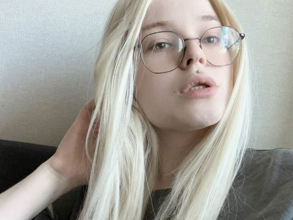Angelinaanthonys's profile - Image n°0