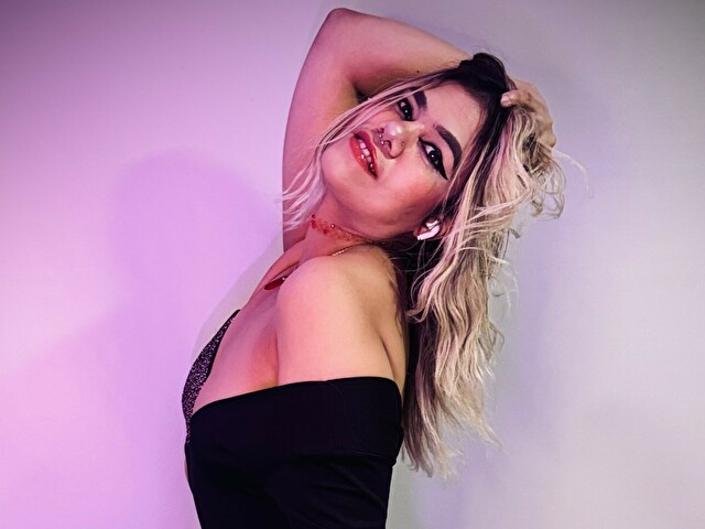 Angelinad's profile - Image n°30